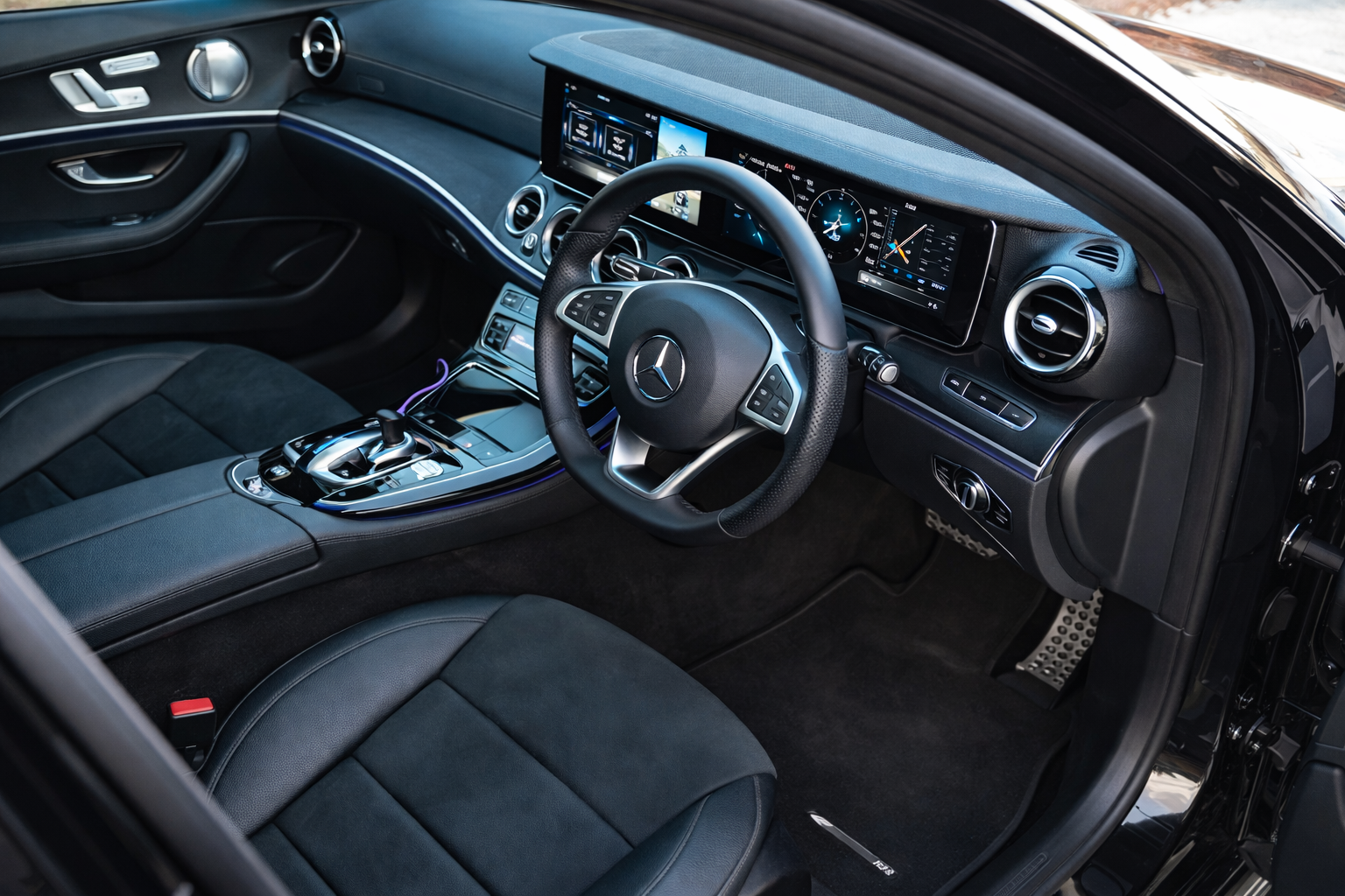 Mercedes-Benz E Class interior 1